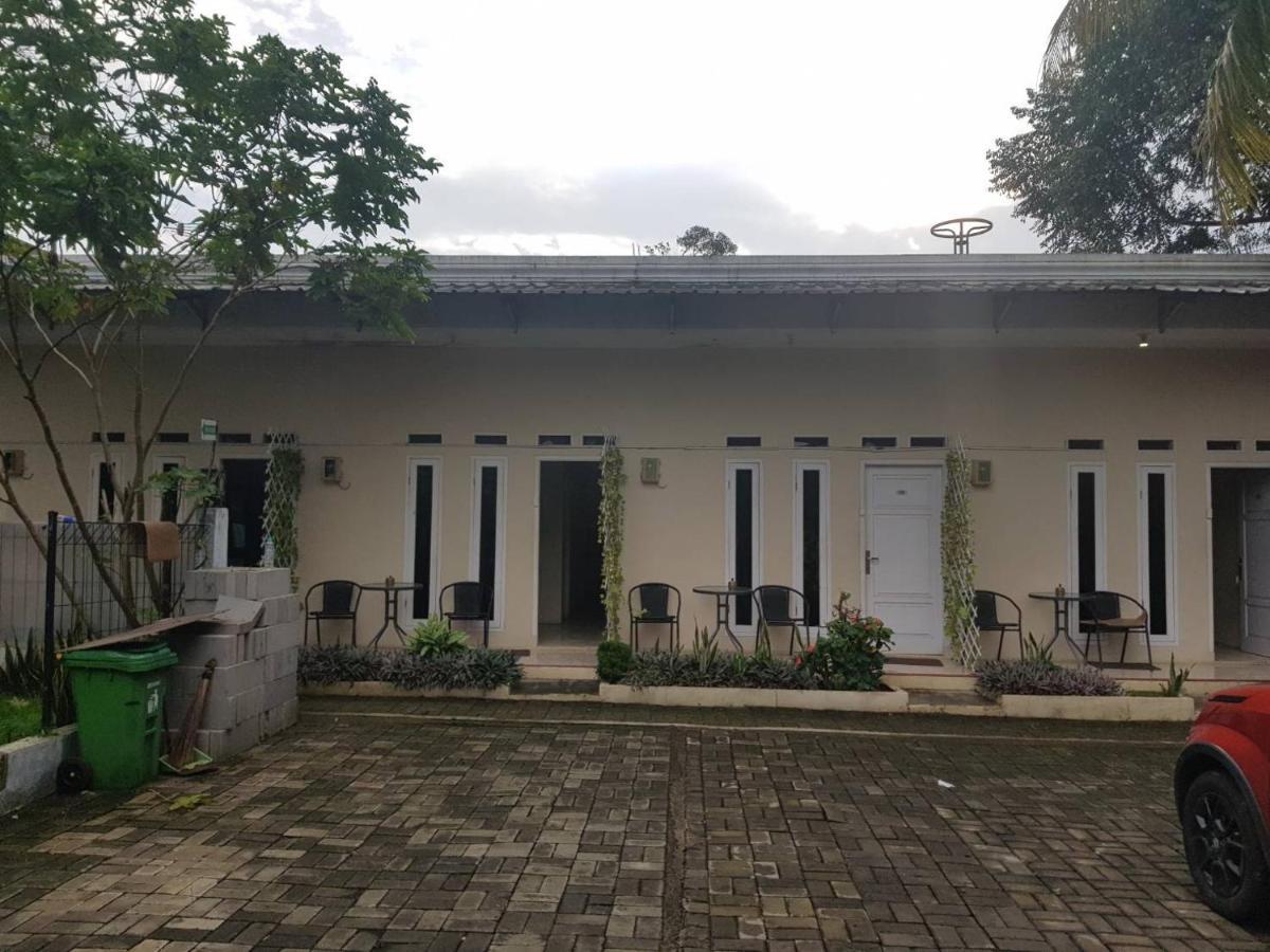 Bakom Inn Syariah Bogor Exterior photo