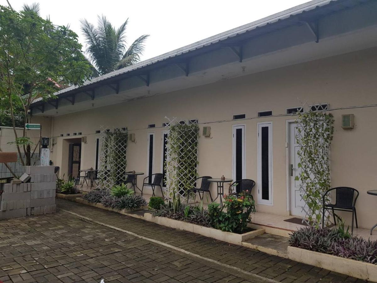Bakom Inn Syariah Bogor Exterior photo